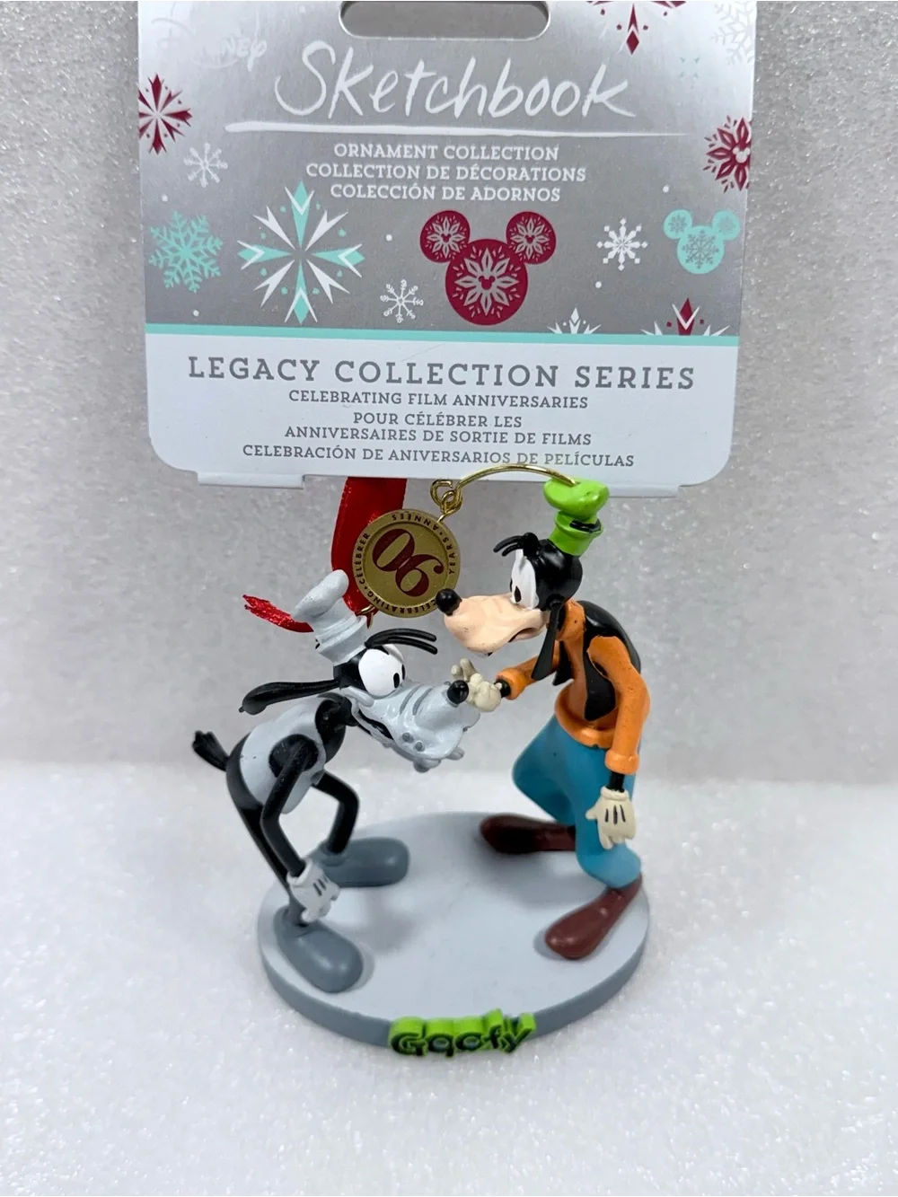 Disney 2022 Goofy 90th Anniversary Legacy Limited Sketchbook Ornament